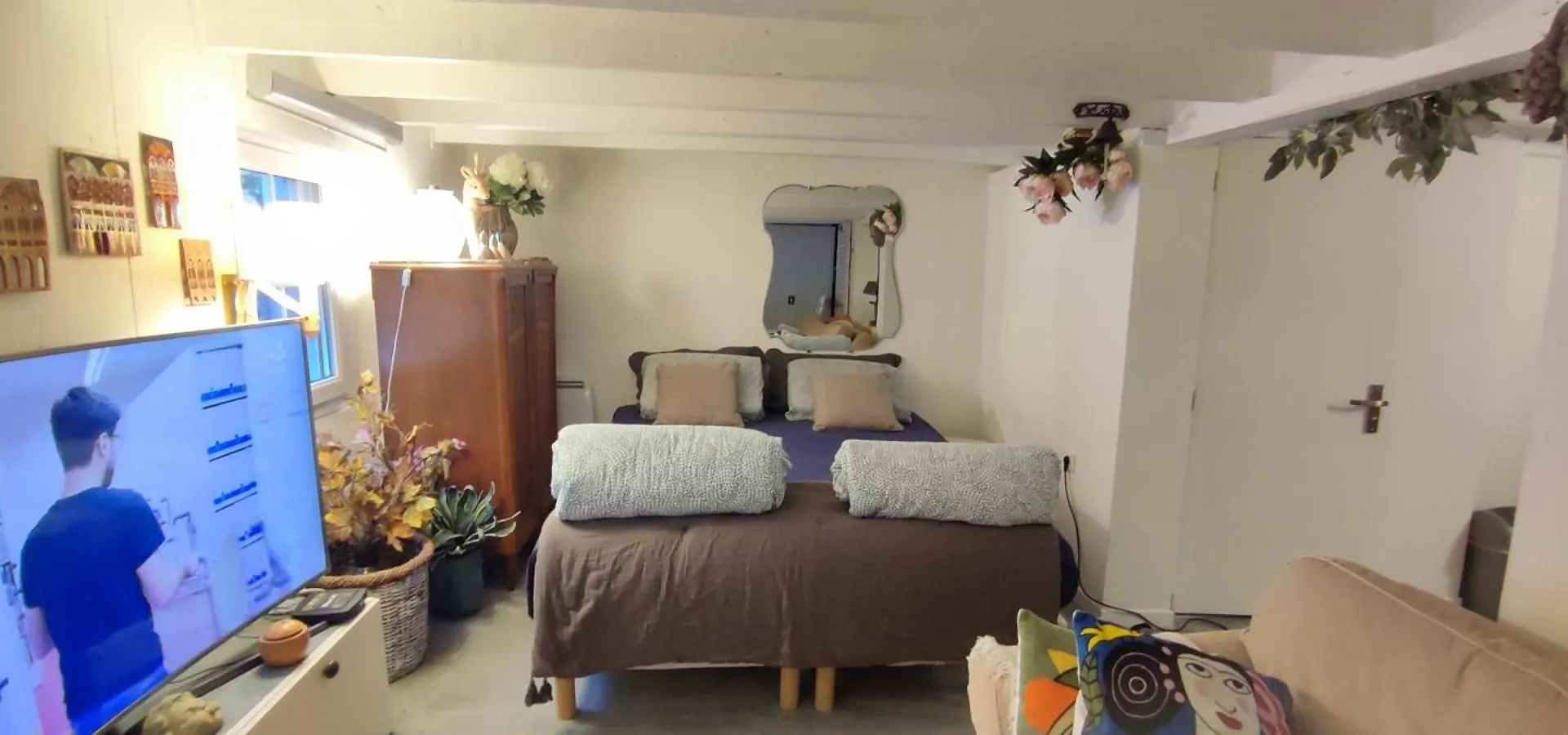Paris Authentic House, Basement With Nice Green Courtyard Gentilly 0*,  France
